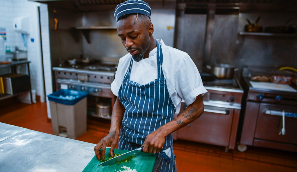 Correct Dress Code For Food Handling Staff Your Restaurant Decider